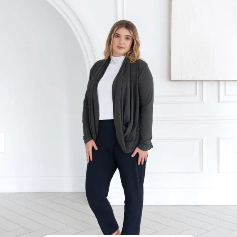 Encircled Gray 5 Ways The Bamboo Everyday Twist Top - Size Small